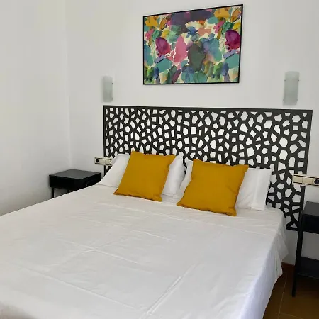 Dobo Puerto Apartment *