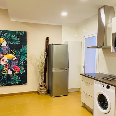 Dobo Puerto Apartment *